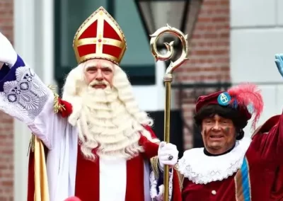 Zaterdag 3 december Sinterklaas in het winkelcentrum